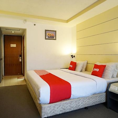 Collection O 1963 Hotel The New Benakutai Balikpapan  Exterior photo