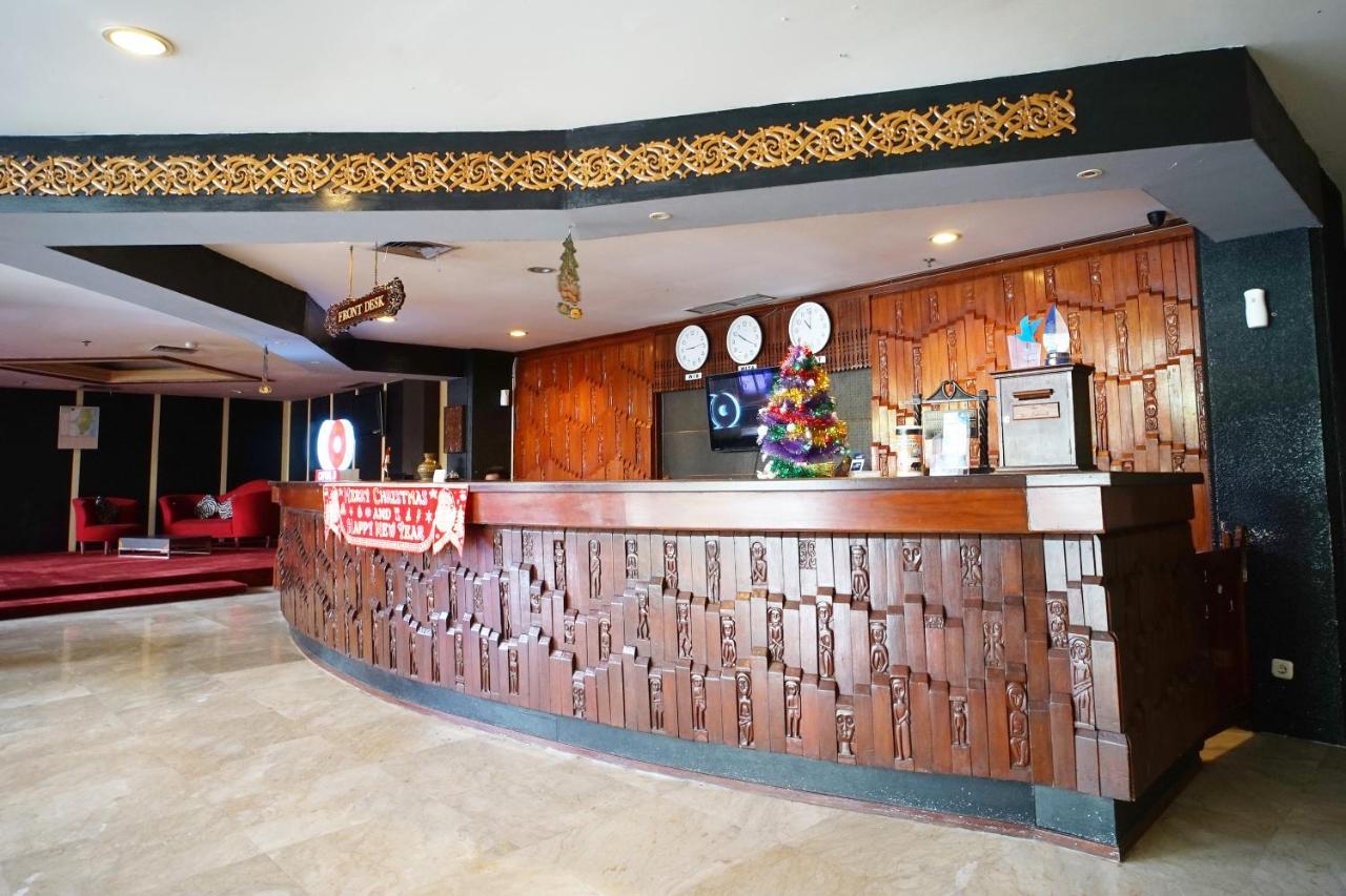 Collection O 1963 Hotel The New Benakutai Balikpapan  Exterior photo