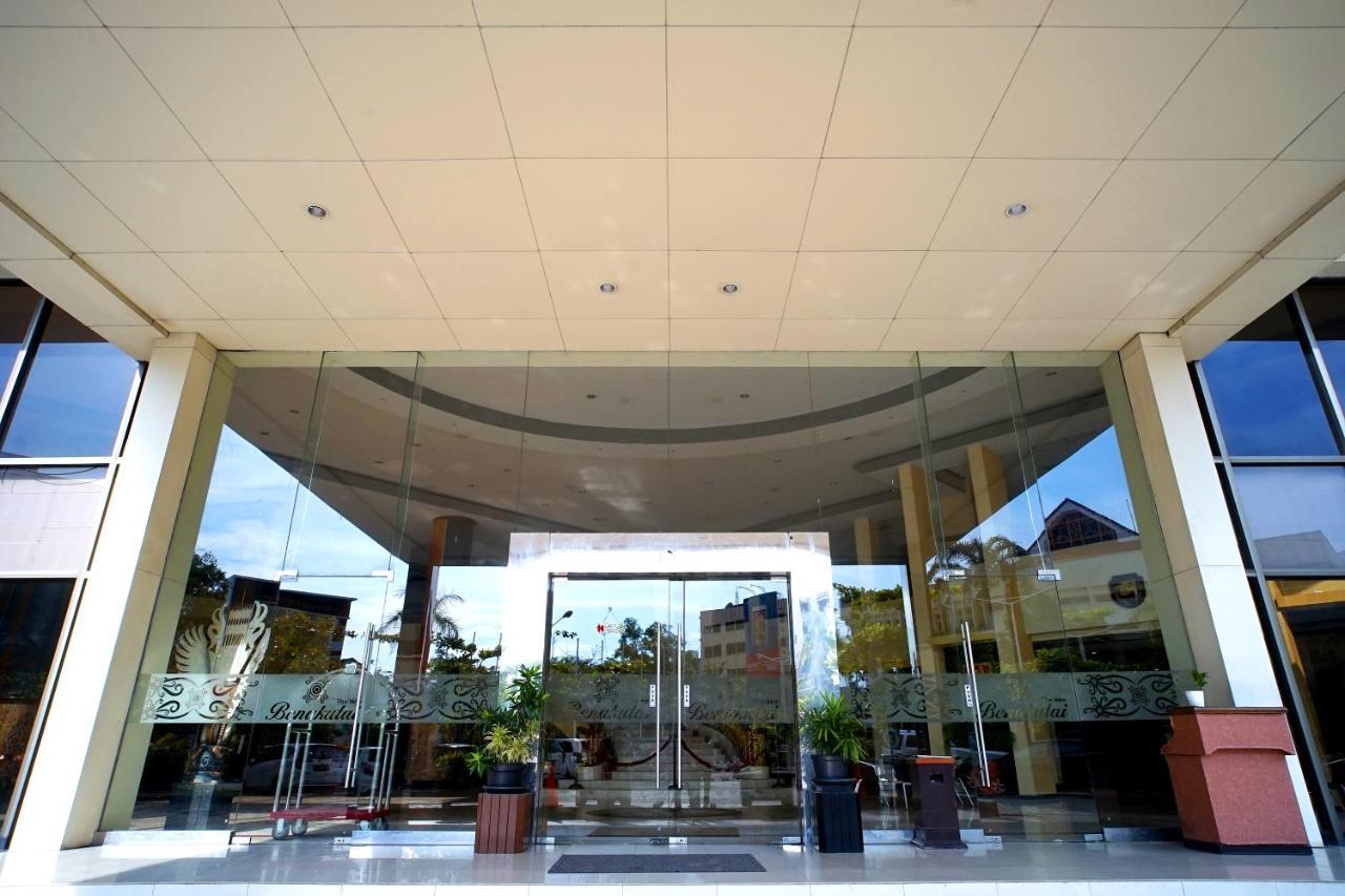 Collection O 1963 Hotel The New Benakutai Balikpapan  Exterior photo