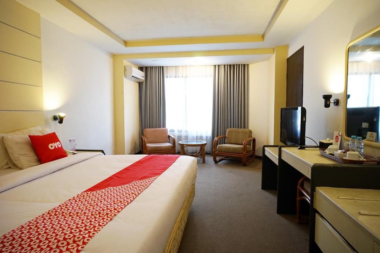 Collection O 1963 Hotel The New Benakutai Balikpapan  Exterior photo