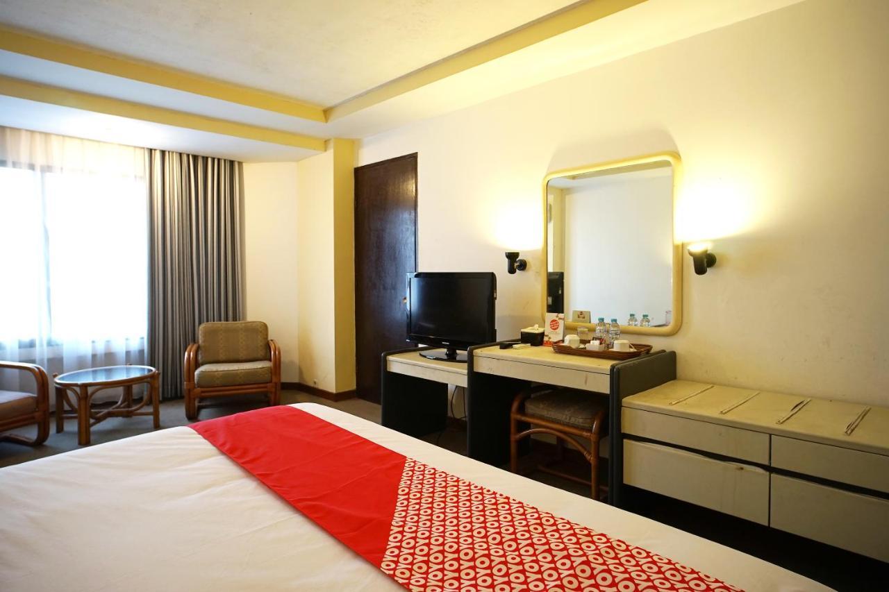 Collection O 1963 Hotel The New Benakutai Balikpapan  Exterior photo