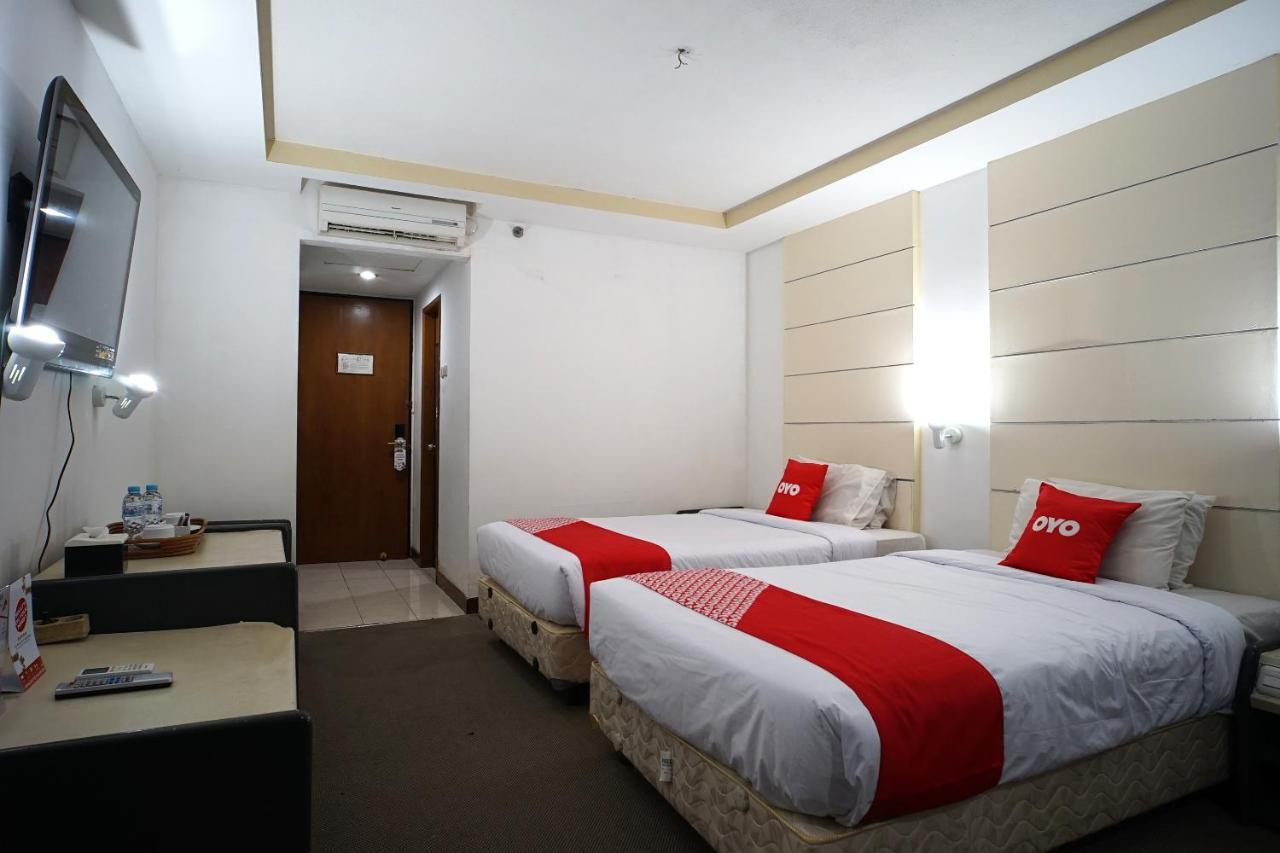 Collection O 1963 Hotel The New Benakutai Balikpapan  Exterior photo