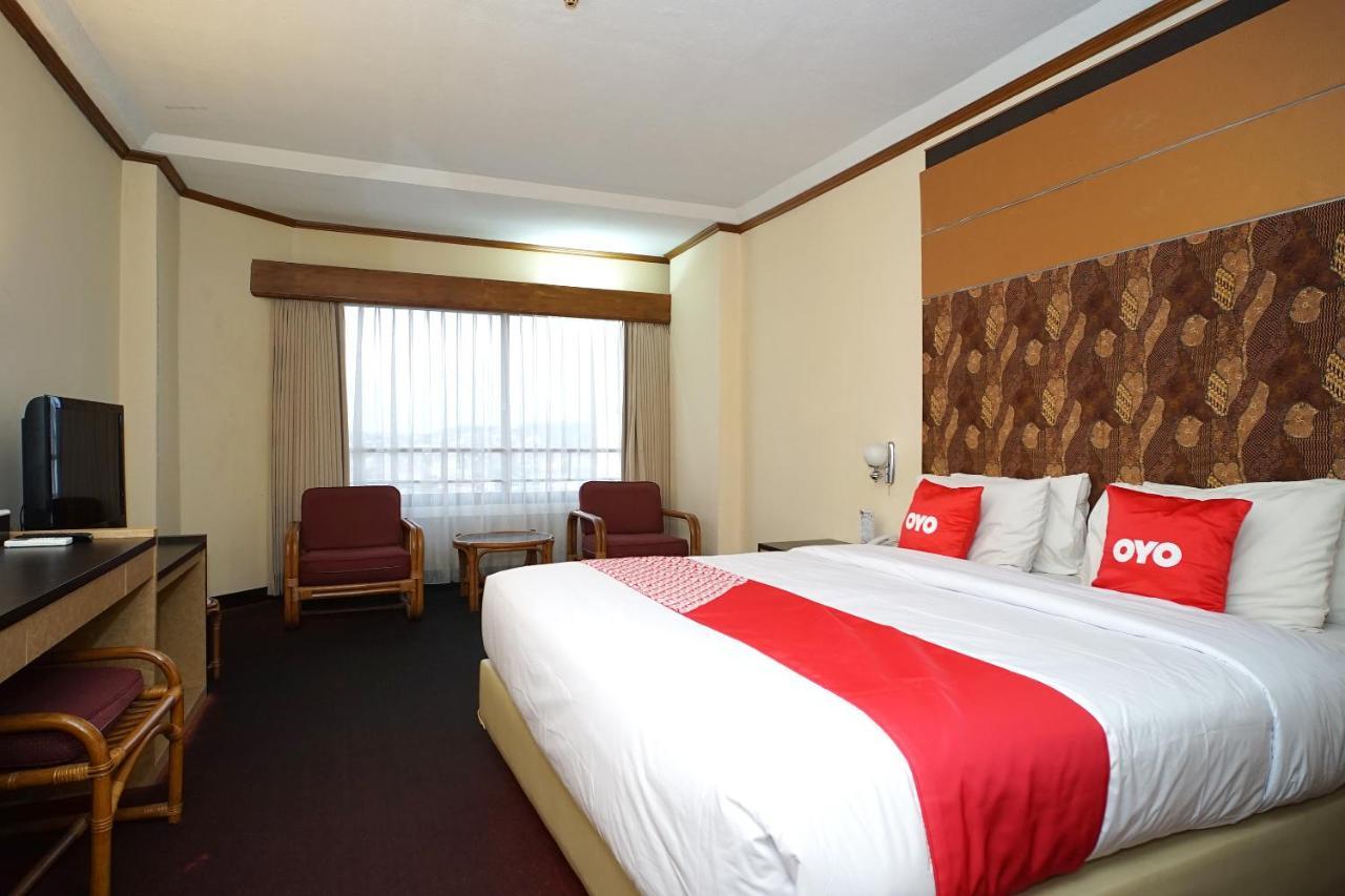 Collection O 1963 Hotel The New Benakutai Balikpapan  Exterior photo
